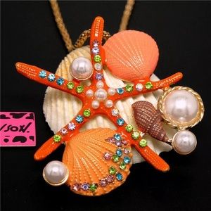 Betsey Johnson Starfish Gold Pendant Necklace